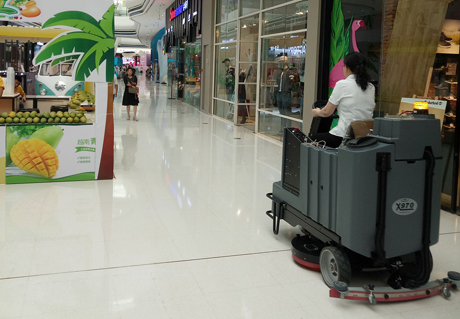 江西大型清潔設(shè)備多功能洗地機(jī)和電動<a href=http://www.creative-d.cn target=_blank class=infotextkey>掃地車生產(chǎn)廠</a>