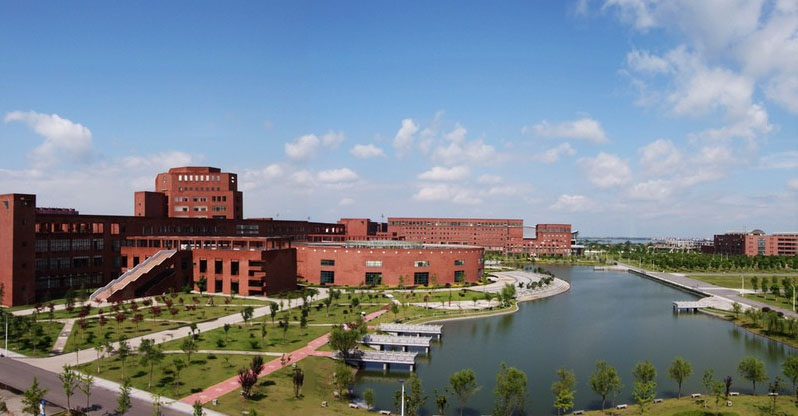 江西師范大學旭潔洗地機客戶案例-<a href=http://www.creative-d.cn target=_blank class=infotextkey>洗地機生產(chǎn)廠</a>家