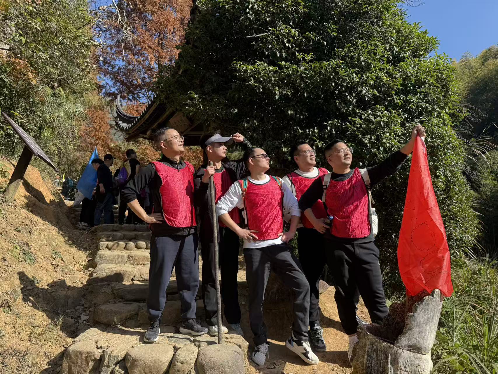 1764665676143989.jpg e54a0bd5c4ba3c750a974b96b68c27f8.jpg